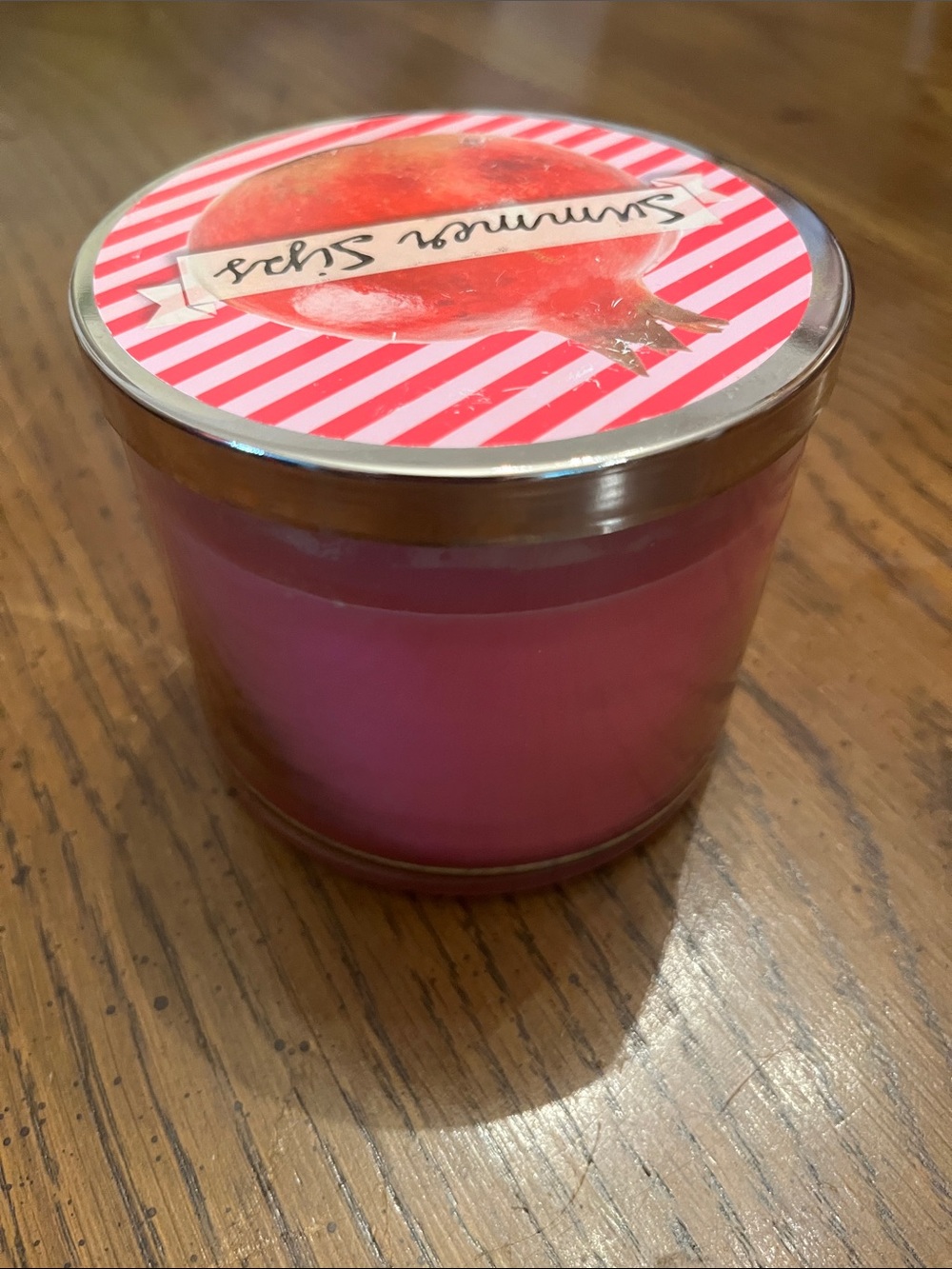 Bath & Body Works "Summer Sips" scented candle in Pomegranate Spritzer - Picture 3 of 10